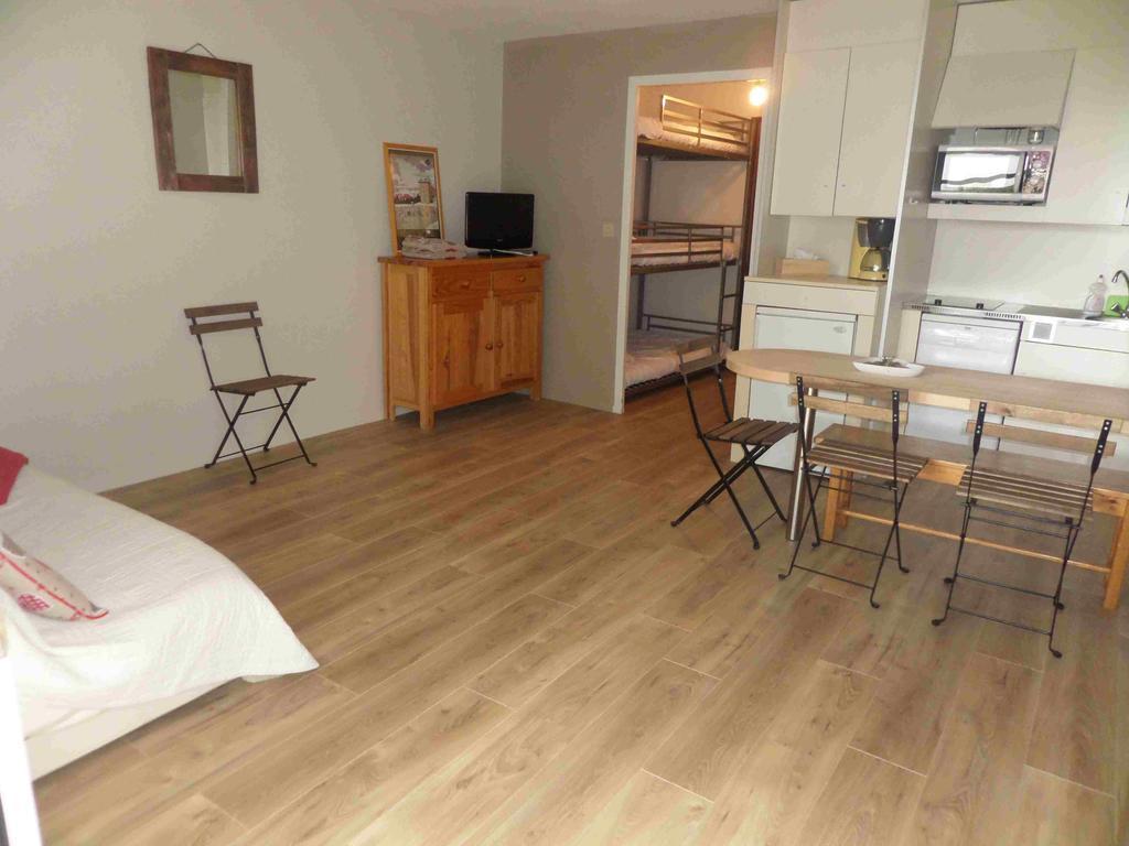 Appartements Les Balcons Du Soleil Font-Romeu-Odeillo-Via Zimmer foto