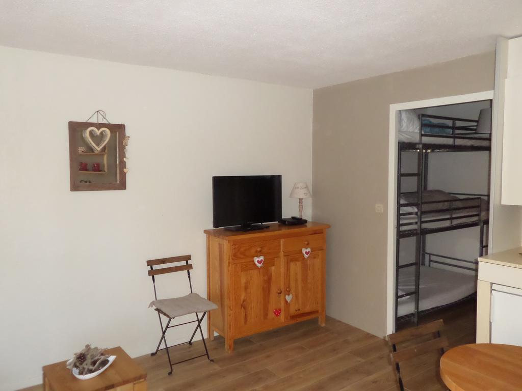 Appartements Les Balcons Du Soleil Font-Romeu-Odeillo-Via Exterior foto